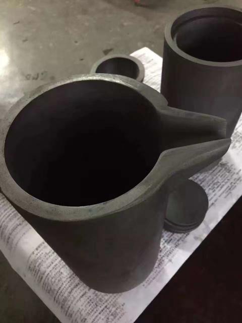 石墨坩埚